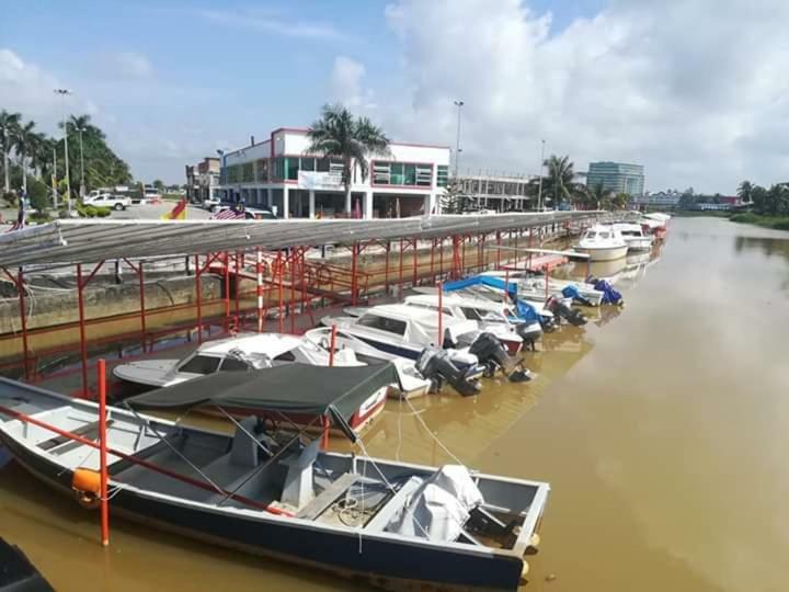 Golden Swan Sibu Homestay Kültér fotó